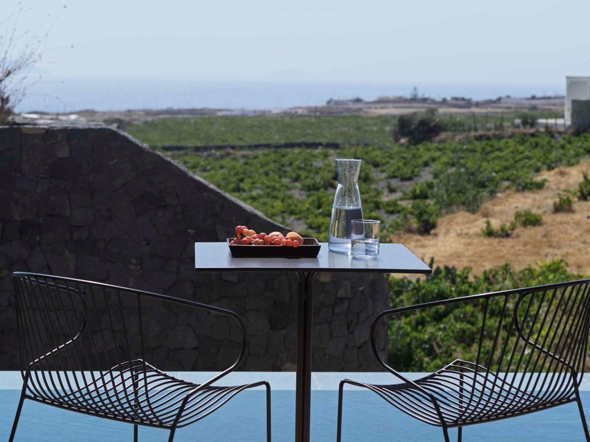 Magma Resort Santorini, In The Unbound Collection By Hyatt Vourvoúlos Exteriér fotografie